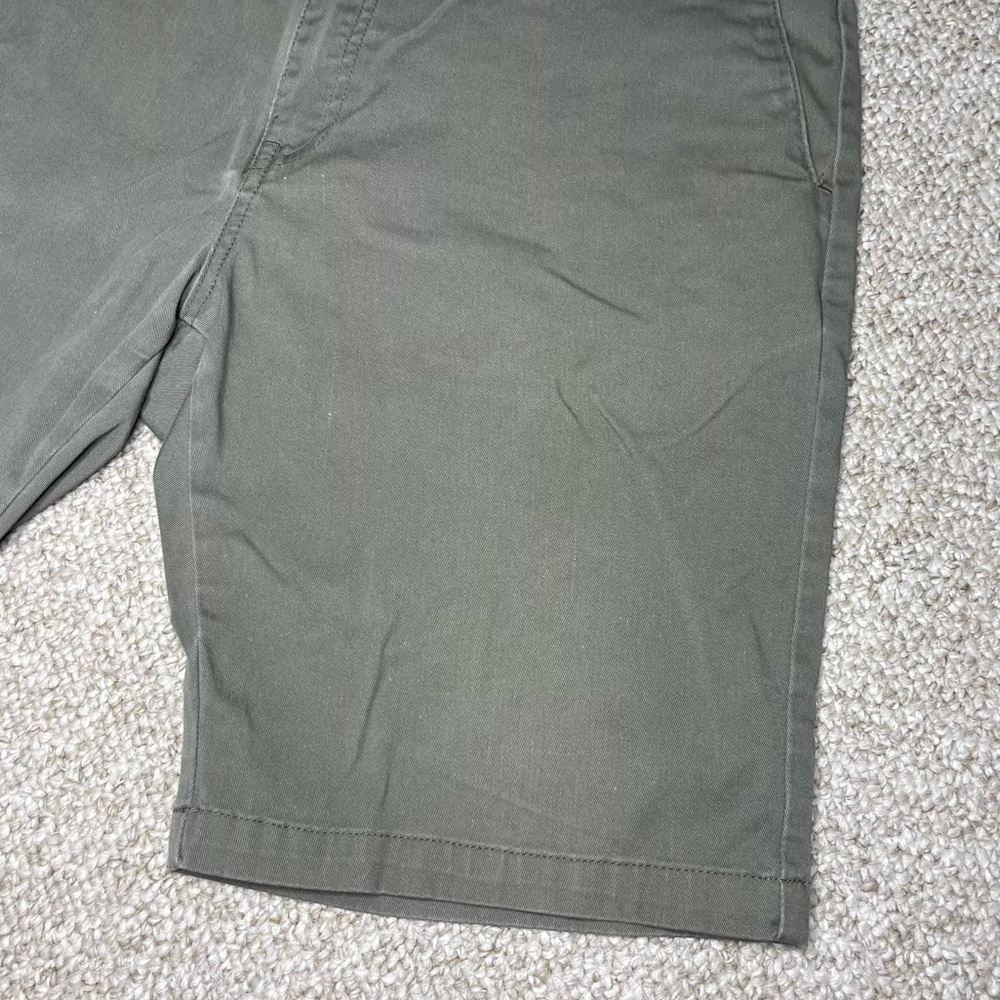 Volcom shorts - Picture 7 of 10